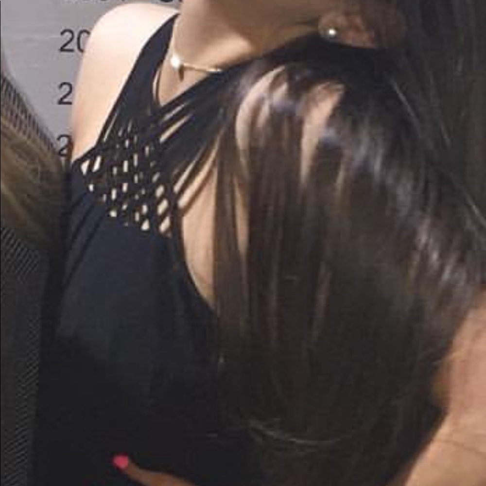 VESTIQUE black strappy top
